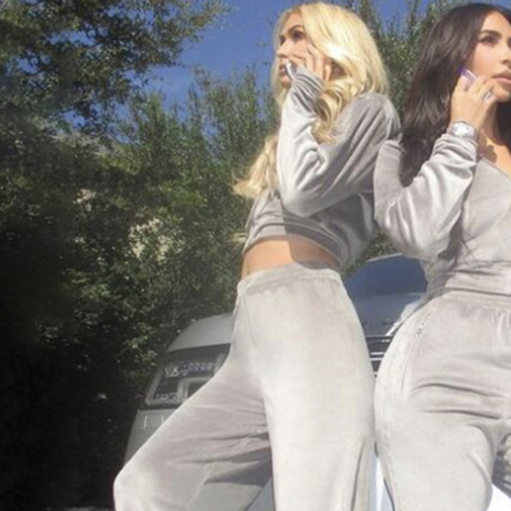 ✨5/$25✨ NWT SO Soft grey plush hoodie